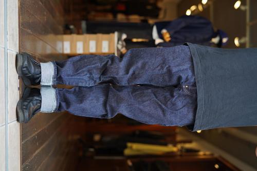 HARRY'S 【 TENDER Co. - 130 TAPERED JEANS - indigo